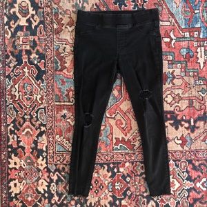 Distressed Jeggings